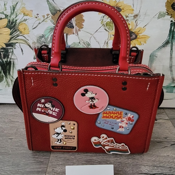 Coach Mickey Mouse Rouge - Picture 15 of 16